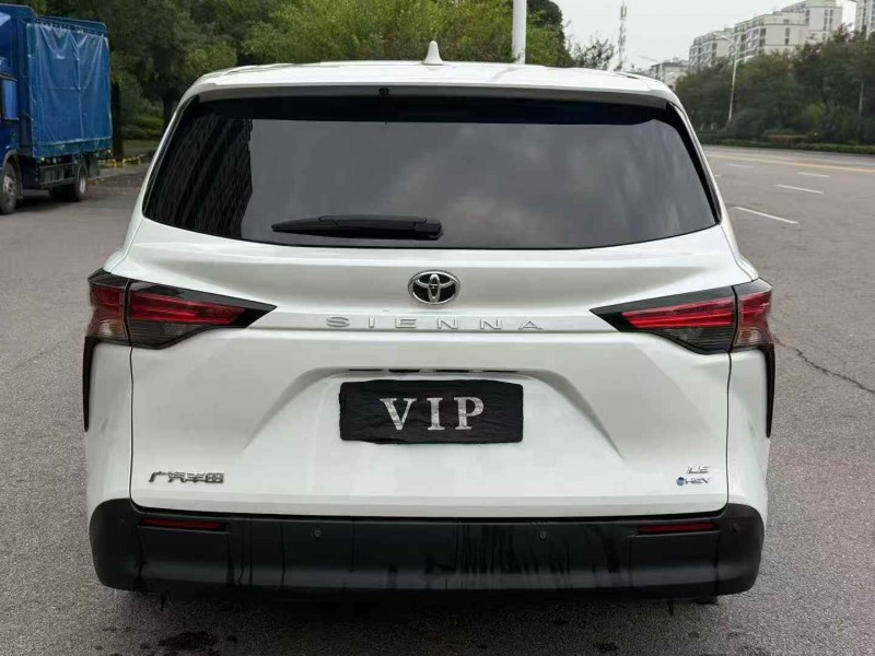 淮南24年丰田塞纳9