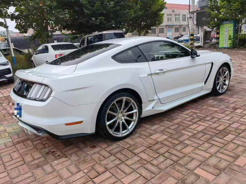 青岛16年福特野马8