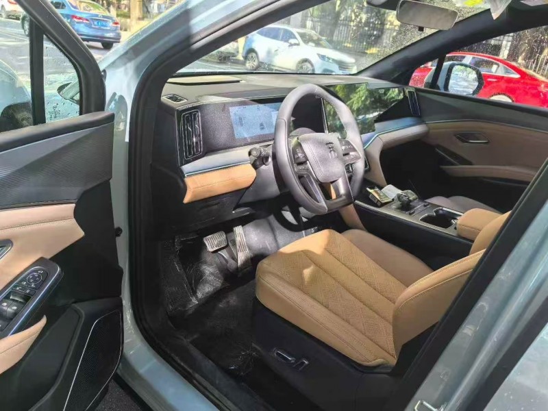 安顺25年比亚迪宋5