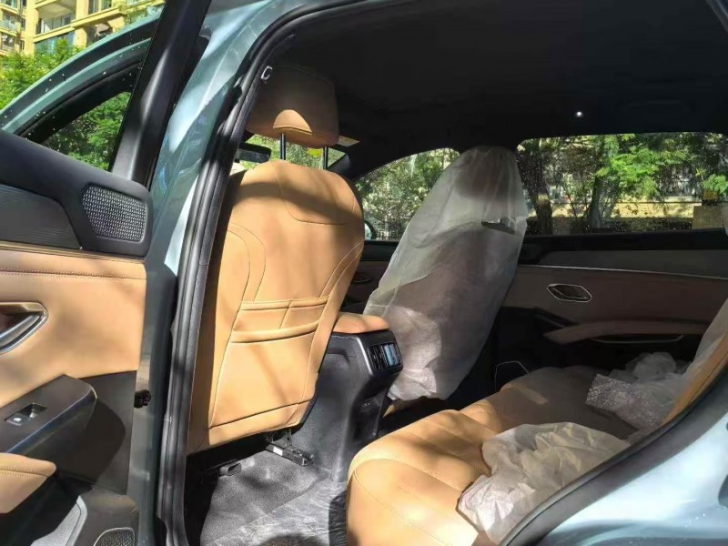 安顺25年比亚迪宋6