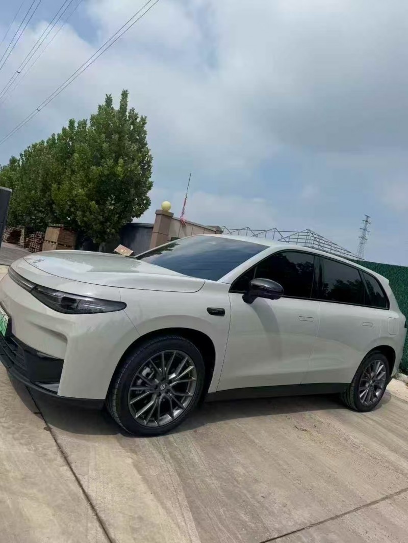 菏泽25年零跑汽车C102