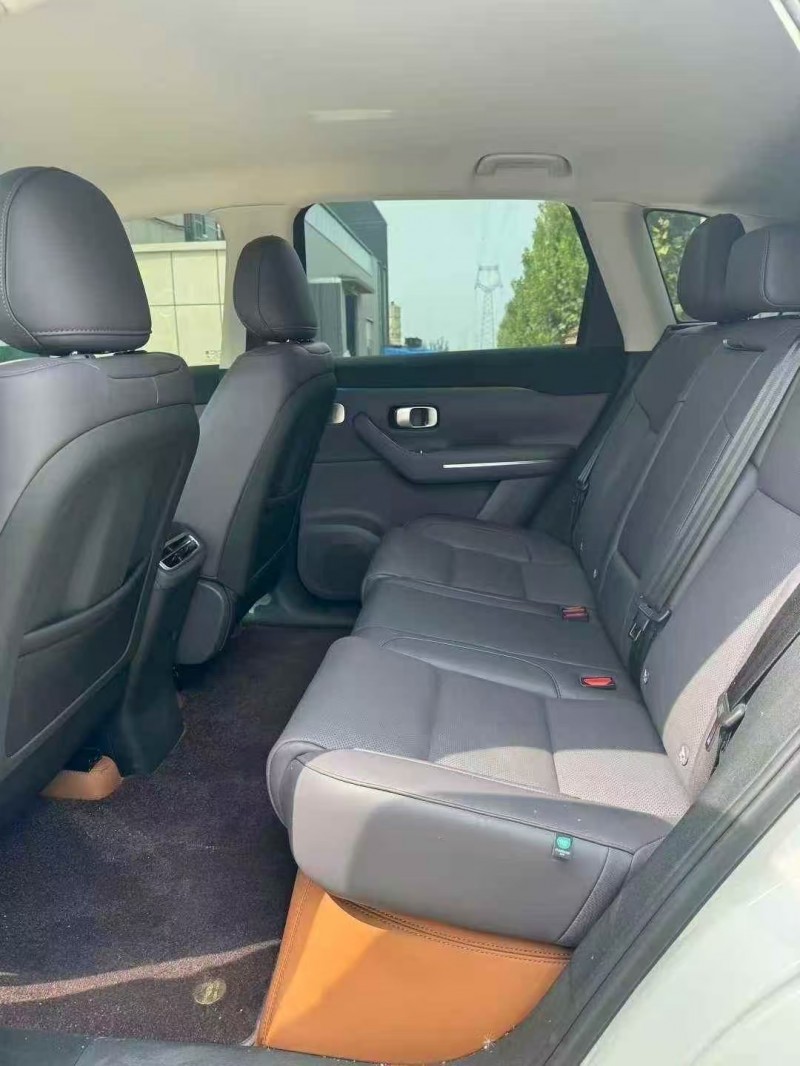 菏泽25年零跑汽车C105