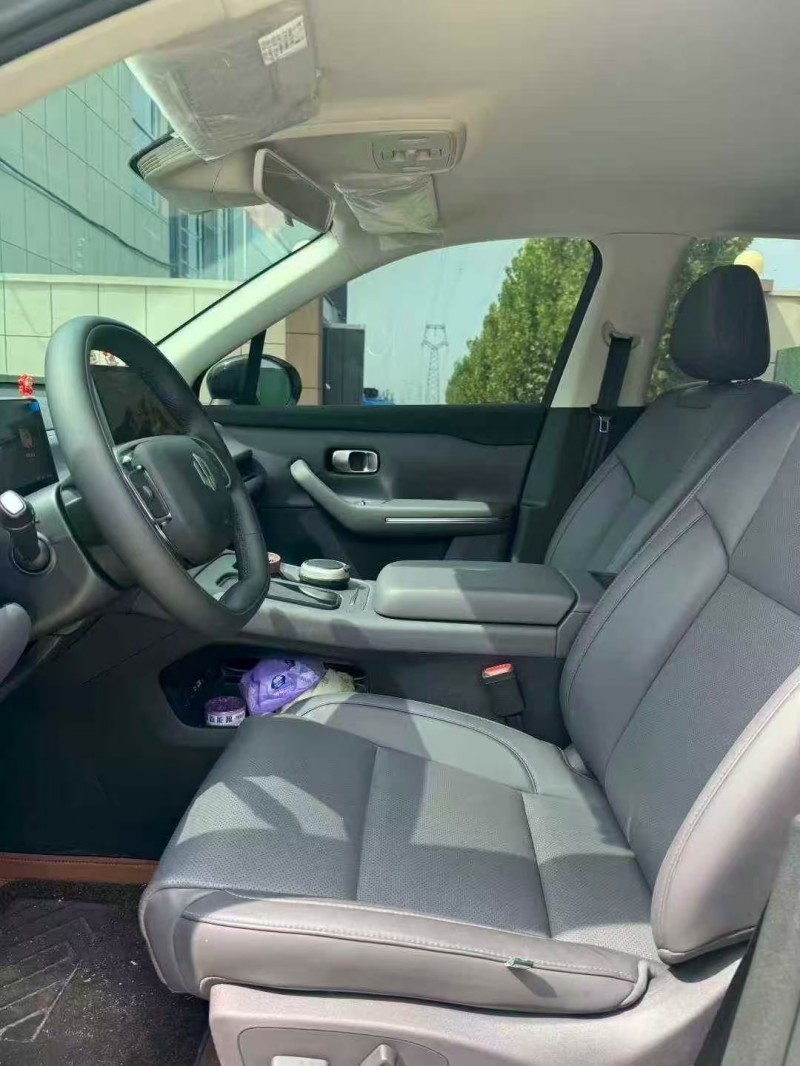 菏泽25年零跑汽车C106