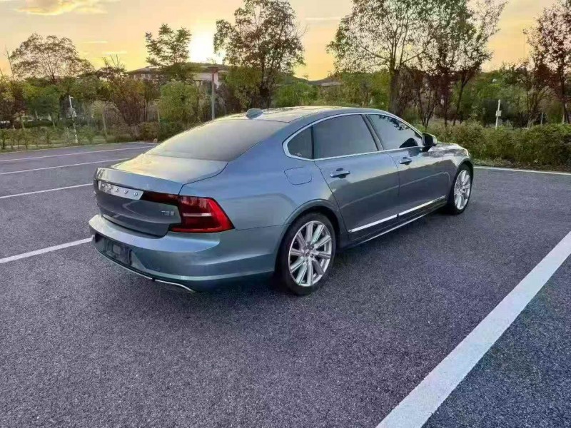 新余19年沃尔沃S908