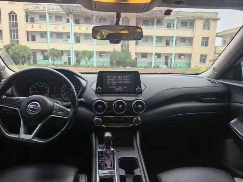 新余20年日产轩逸3