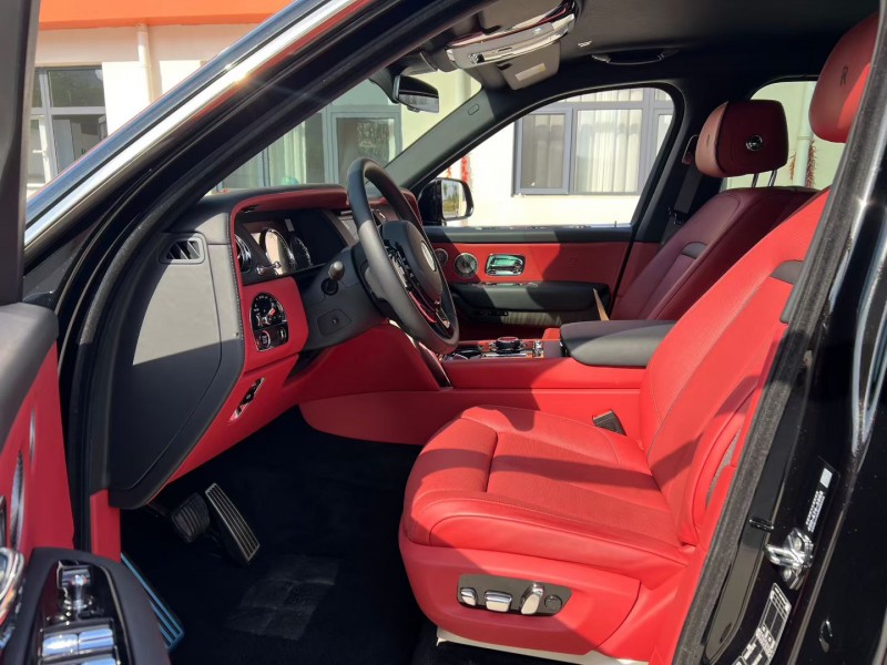 唐山23年劳斯莱斯库里南4