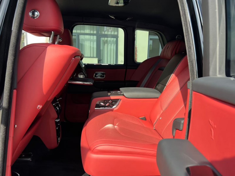 唐山23年劳斯莱斯库里南5