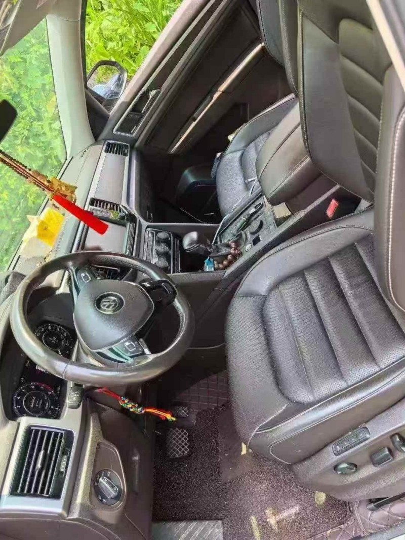 南昌17年大众途昂3