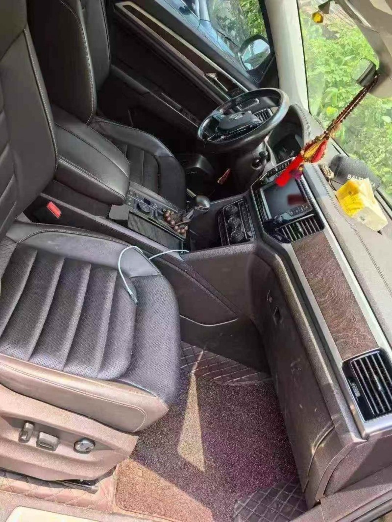 南昌17年大众途昂4