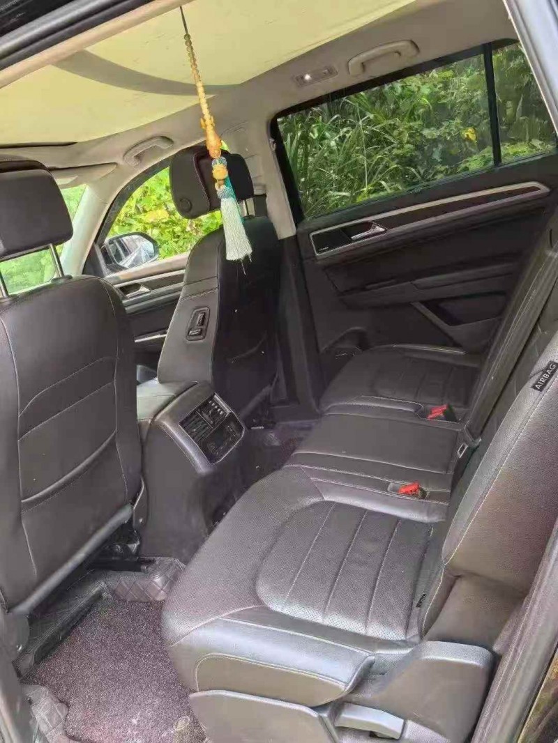 南昌17年大众途昂5