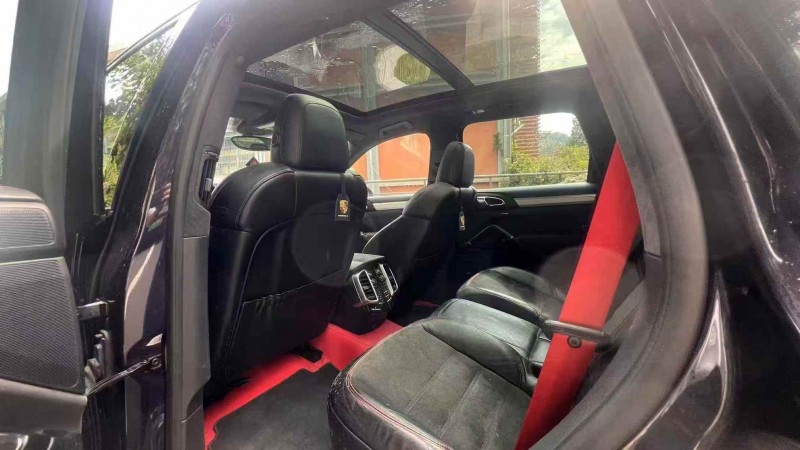 绍兴17年保时捷卡宴4