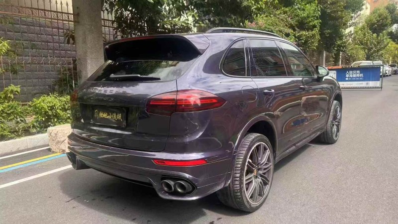 绍兴17年保时捷卡宴8