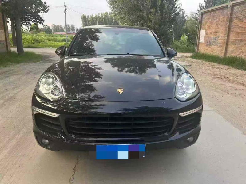 保定18年保时捷卡宴1