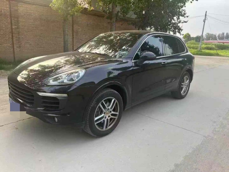 保定18年保时捷卡宴2