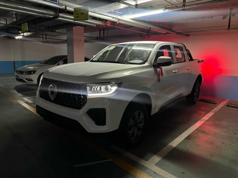 成都25年长城汽车炮 皮卡3