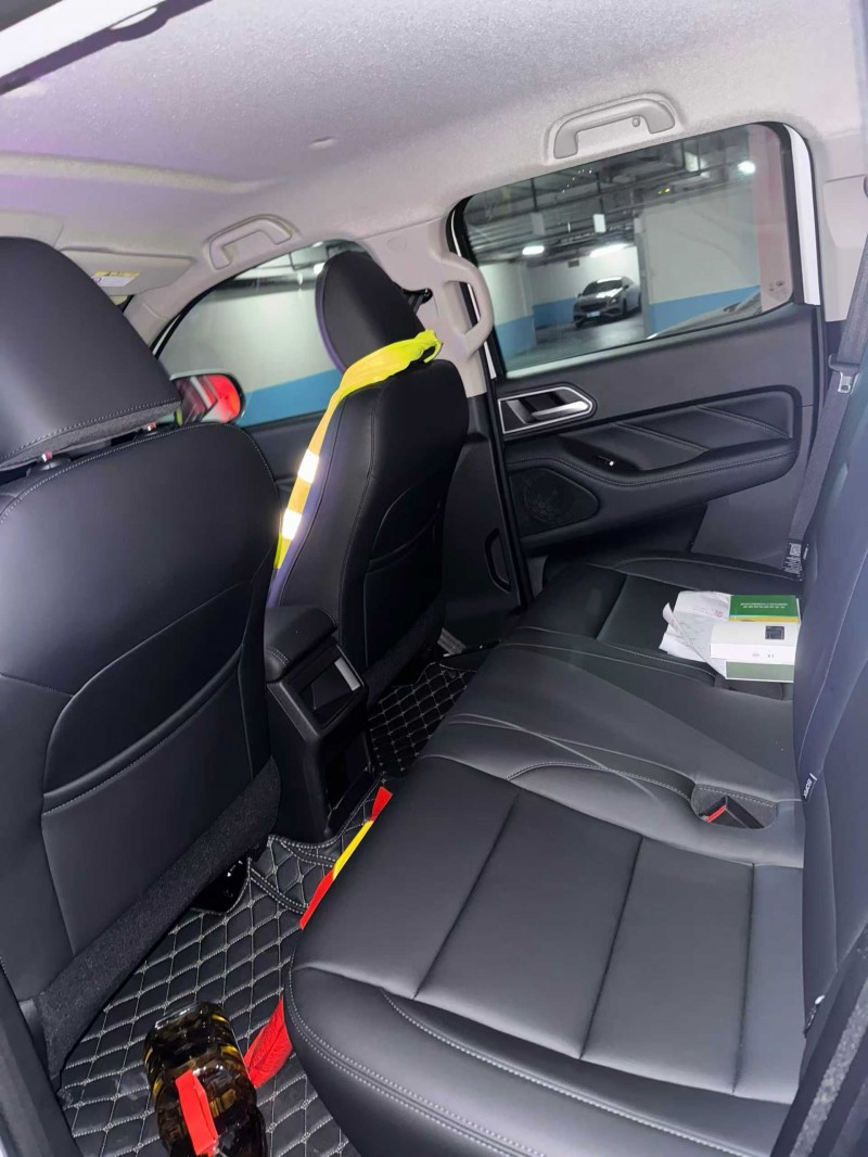 成都25年长城汽车炮 皮卡7