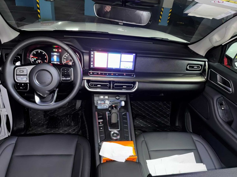 成都25年长城汽车炮 皮卡8