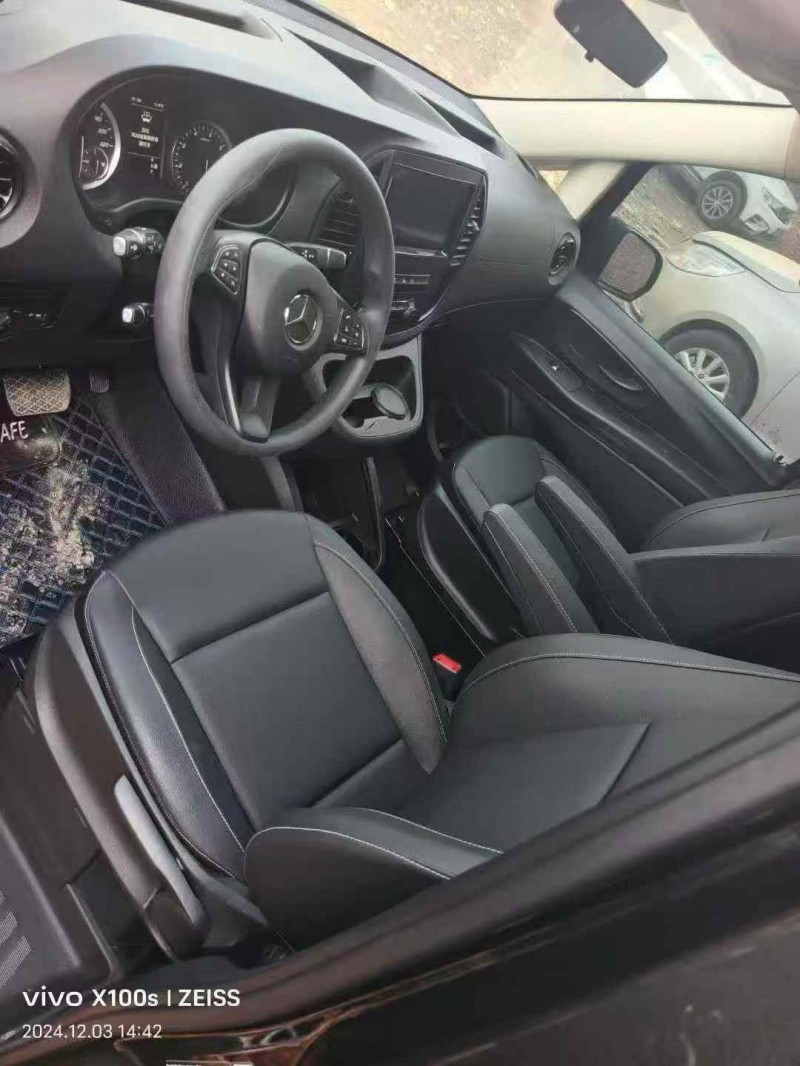 菏泽23年奔驰威霆4