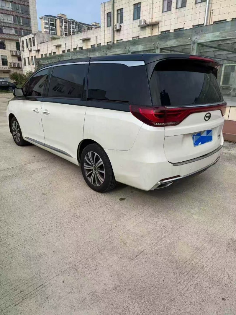 南昌18年传祺M82