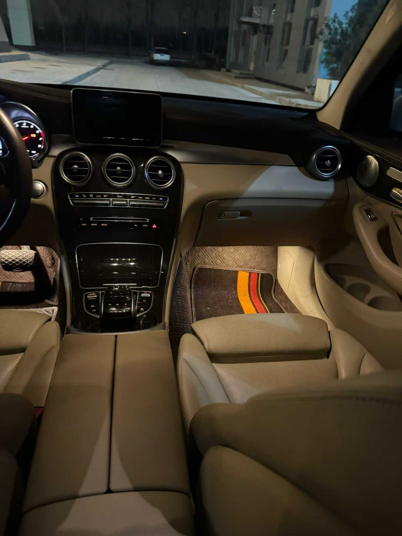 长治17年奔驰GLC5