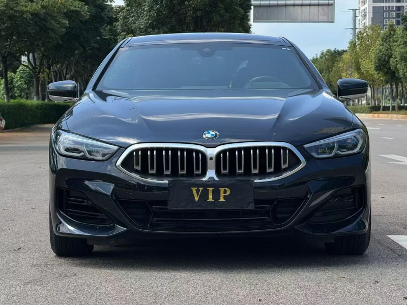 昆明24年宝马8系1