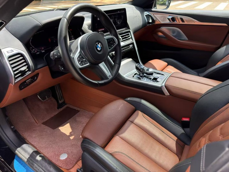 昆明24年宝马8系7