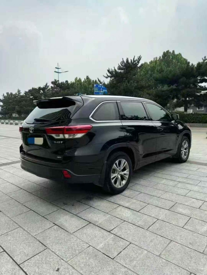 秦皇岛19年丰田汉兰达8