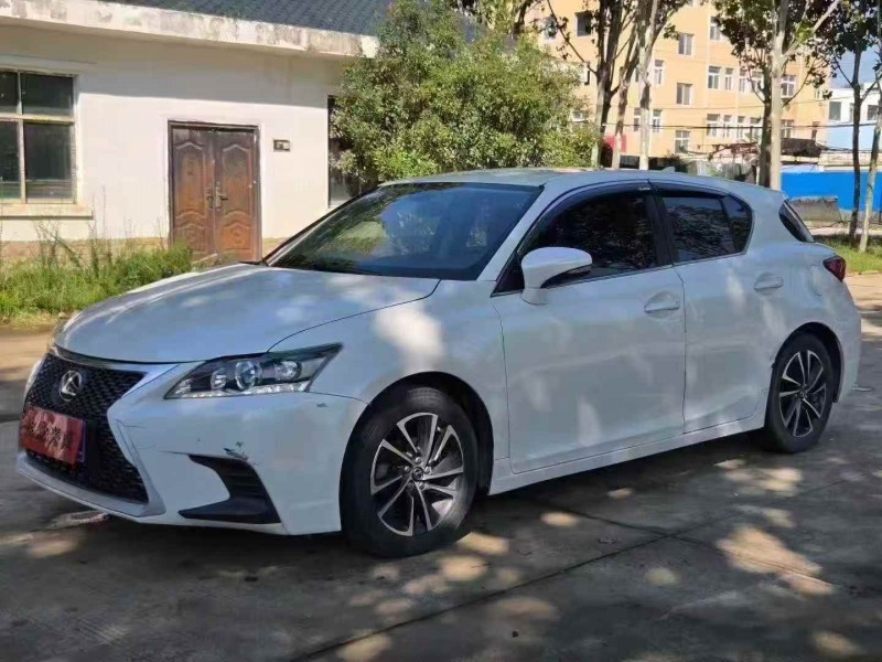 安阳18年雷克萨斯CT2