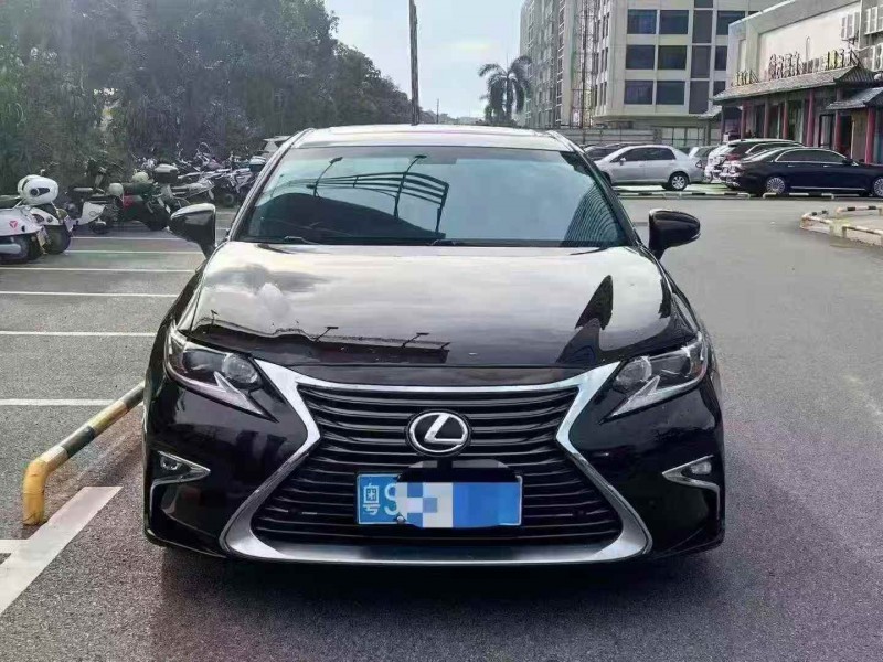 汕头17年雷克萨斯ES1