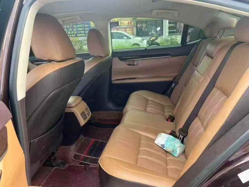 汕头17年雷克萨斯ES6