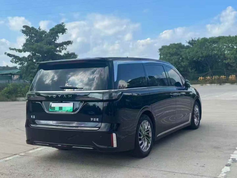 莆田24年岚图汽车梦想家8