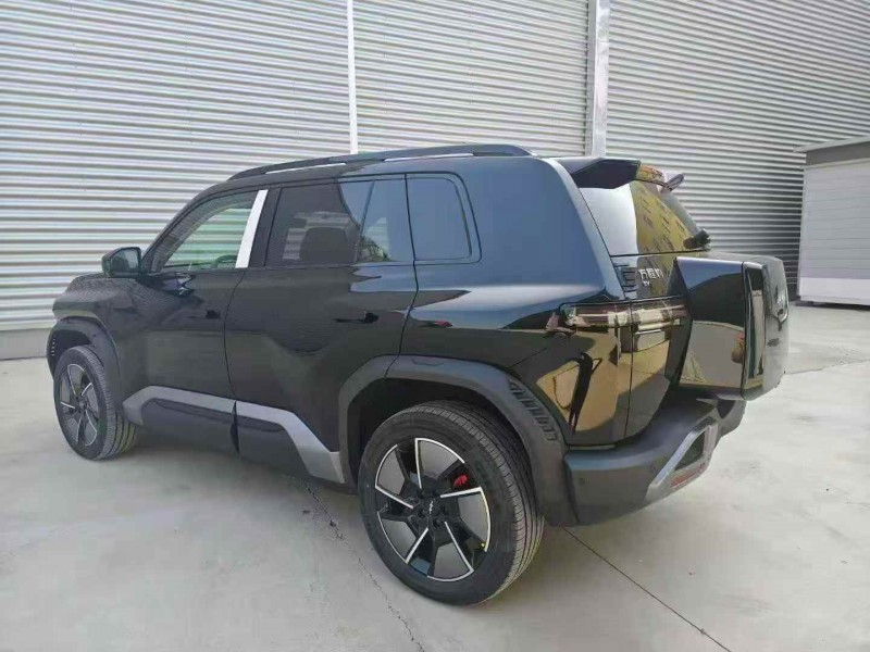 苏州25年比亚迪方程豹8