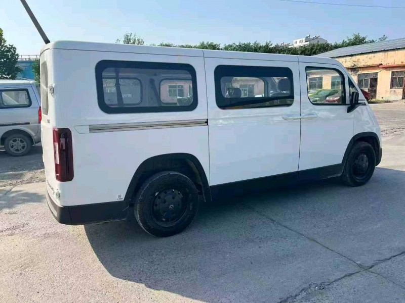 枣庄25年福田时代EV68