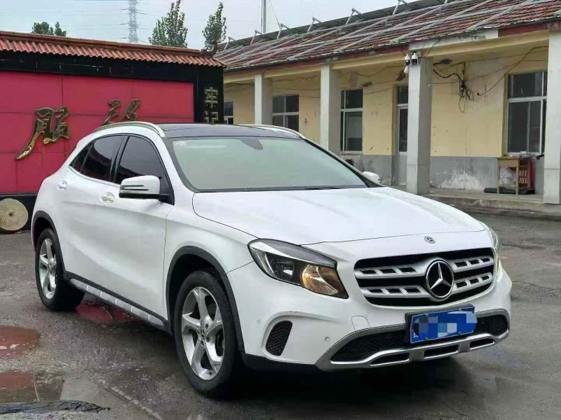 淄博19年奔驰GLA3