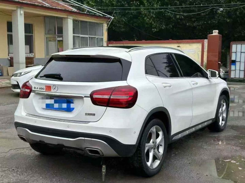 淄博19年奔驰GLA4