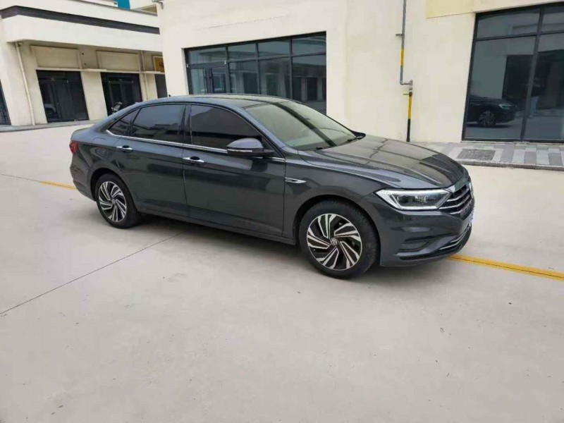 青岛22年大众速腾2