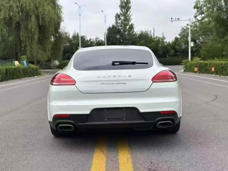 枣庄16年保时捷帕拉梅拉7