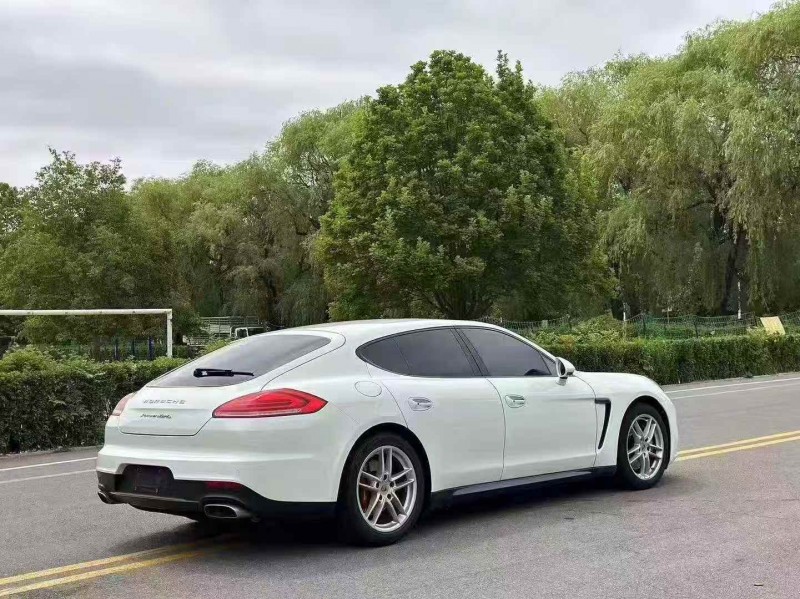 枣庄16年保时捷帕拉梅拉8