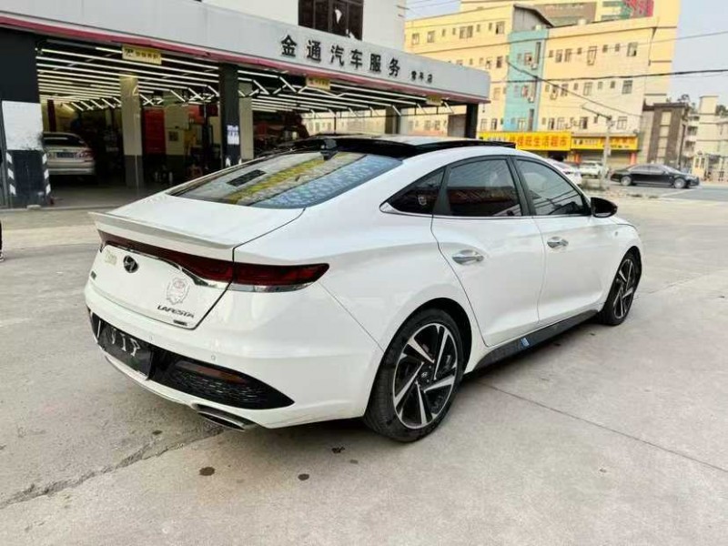 深圳20年现代菲斯塔8