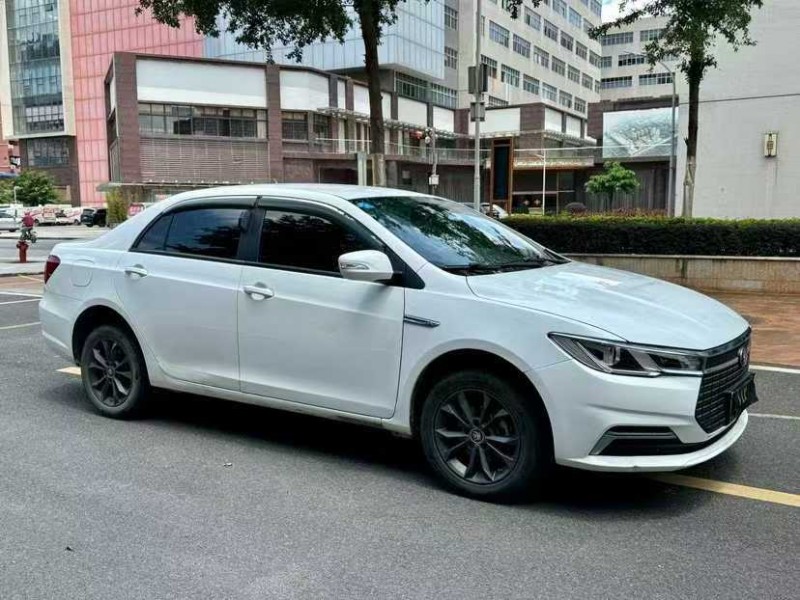 珠海23年比亚迪秦3