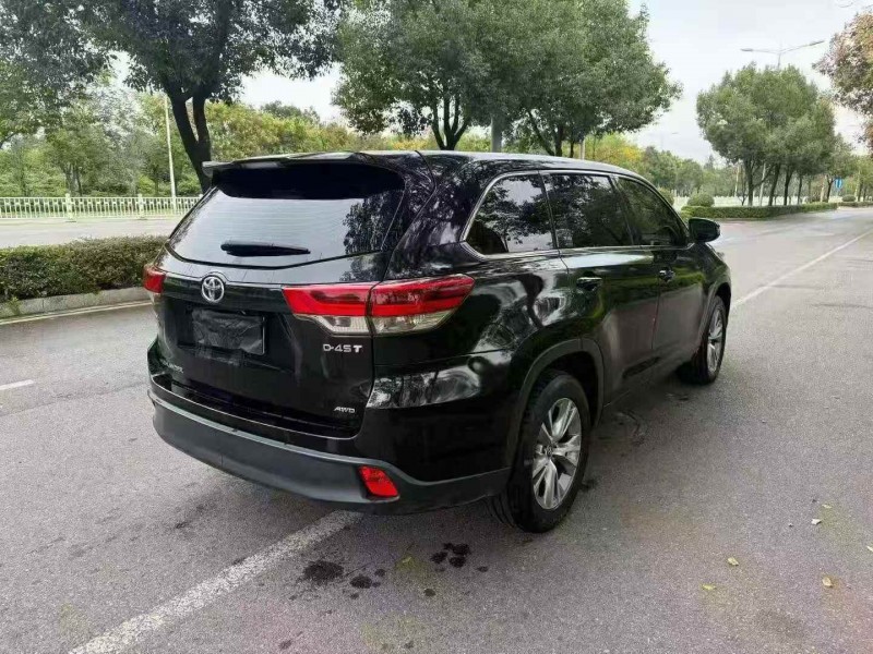 衡阳19年丰田汉兰达4