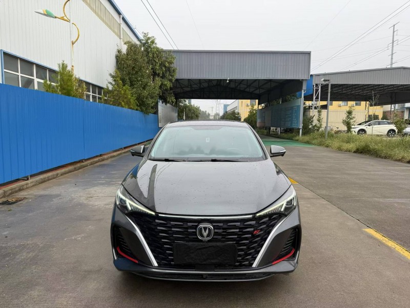 洛阳23年长安汽车逸动1