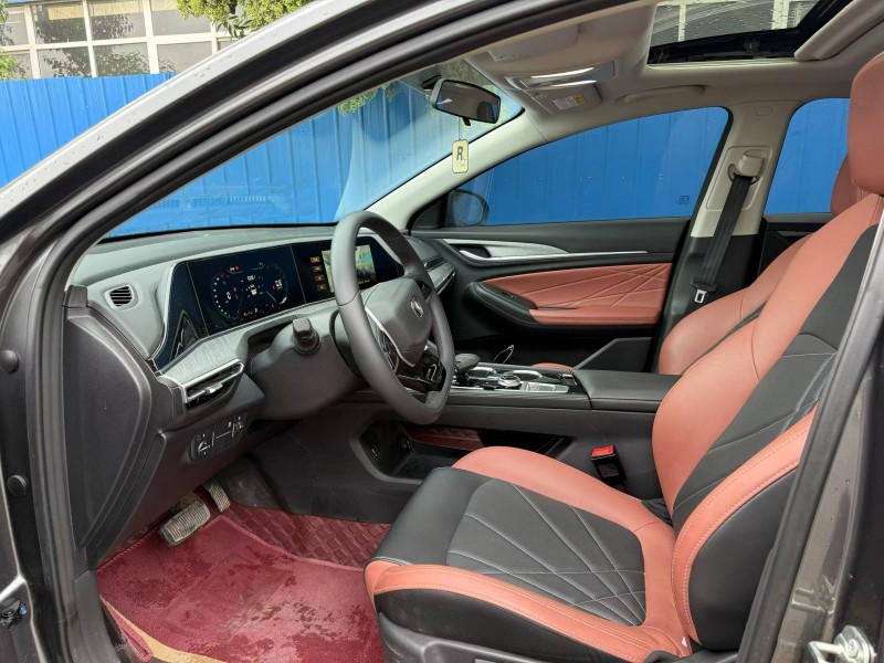 洛阳23年长安汽车逸动5