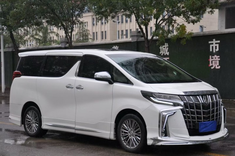 郑州17年丰田埃尔法2