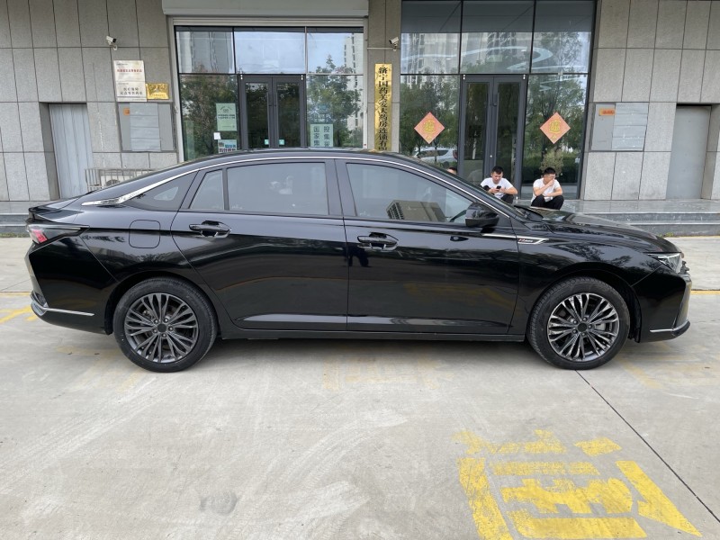 济宁22年东风奕炫6