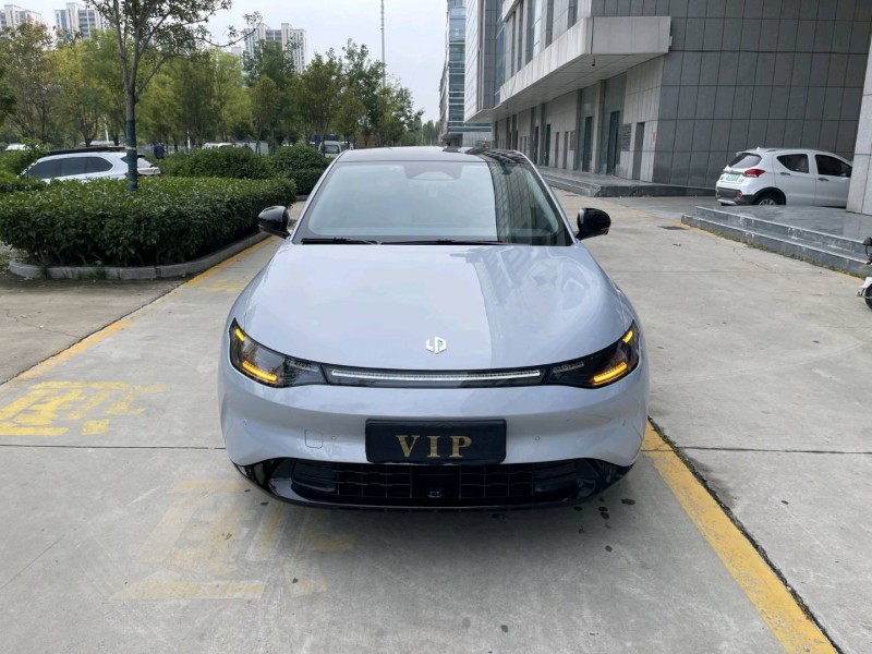 济宁24年零跑汽车C011