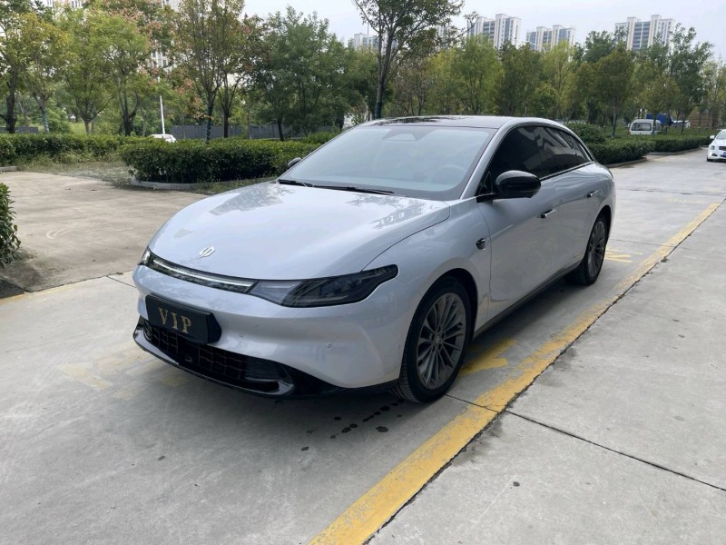 济宁24年零跑汽车C012