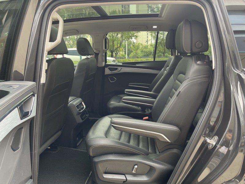 济宁22年大众揽境5