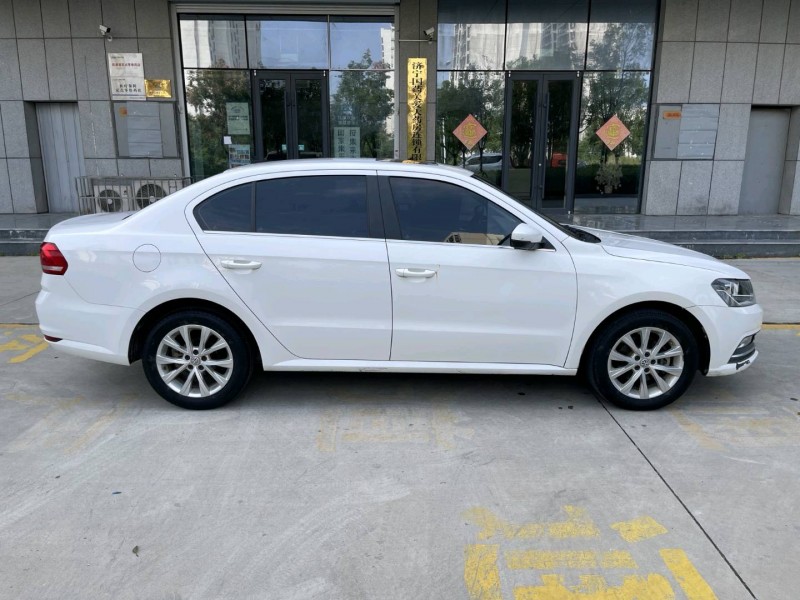 济宁19年大众朗逸8