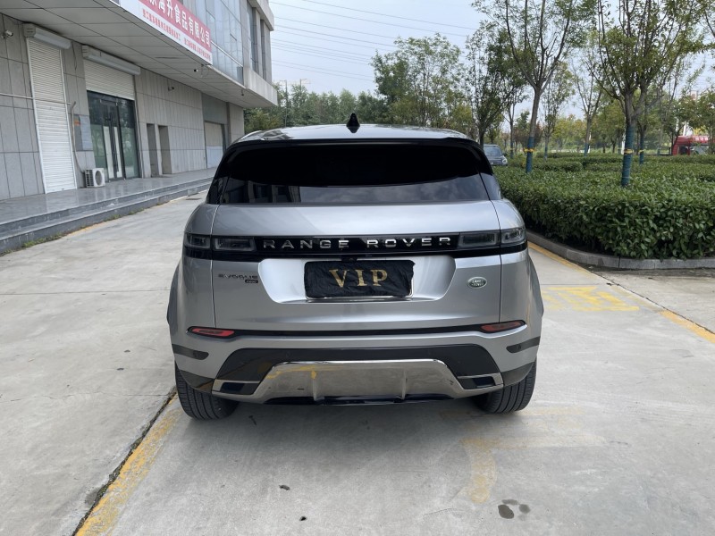 济宁23年路虎极光4